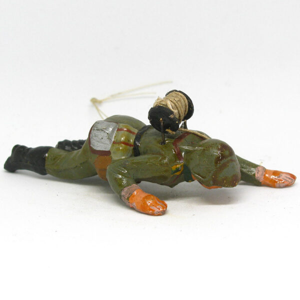 BL19 Soldat, kriechend mit Kabeltrommel