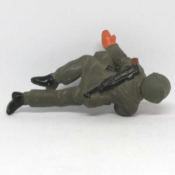S18B Soldat mit MPi, robbend – Bild 2