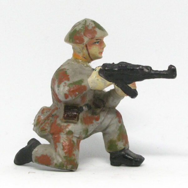 S17A Soldat mit MPi, kniend
