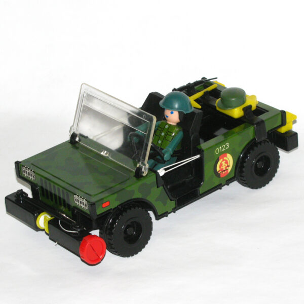 E0009 JEEP "NVA" tarnfarben (2farbig) 2.Ausf. mit OVP – Bild 2